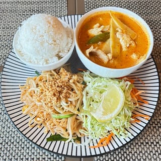 COMBO Red Curry Tofu